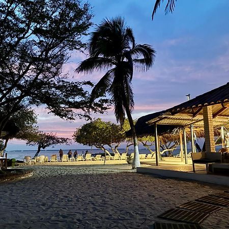 Hotel Carey Beach Бару Екстер'єр фото