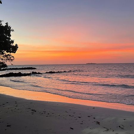 Carey Beach Бару Екстер'єр фото