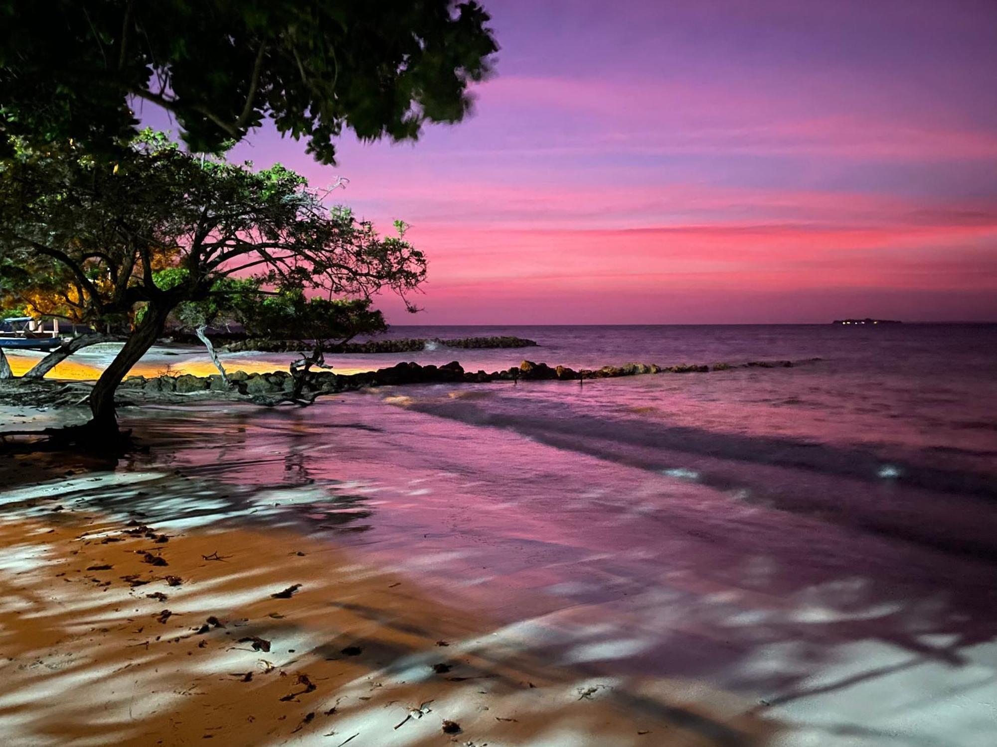Carey Beach Бару Екстер'єр фото