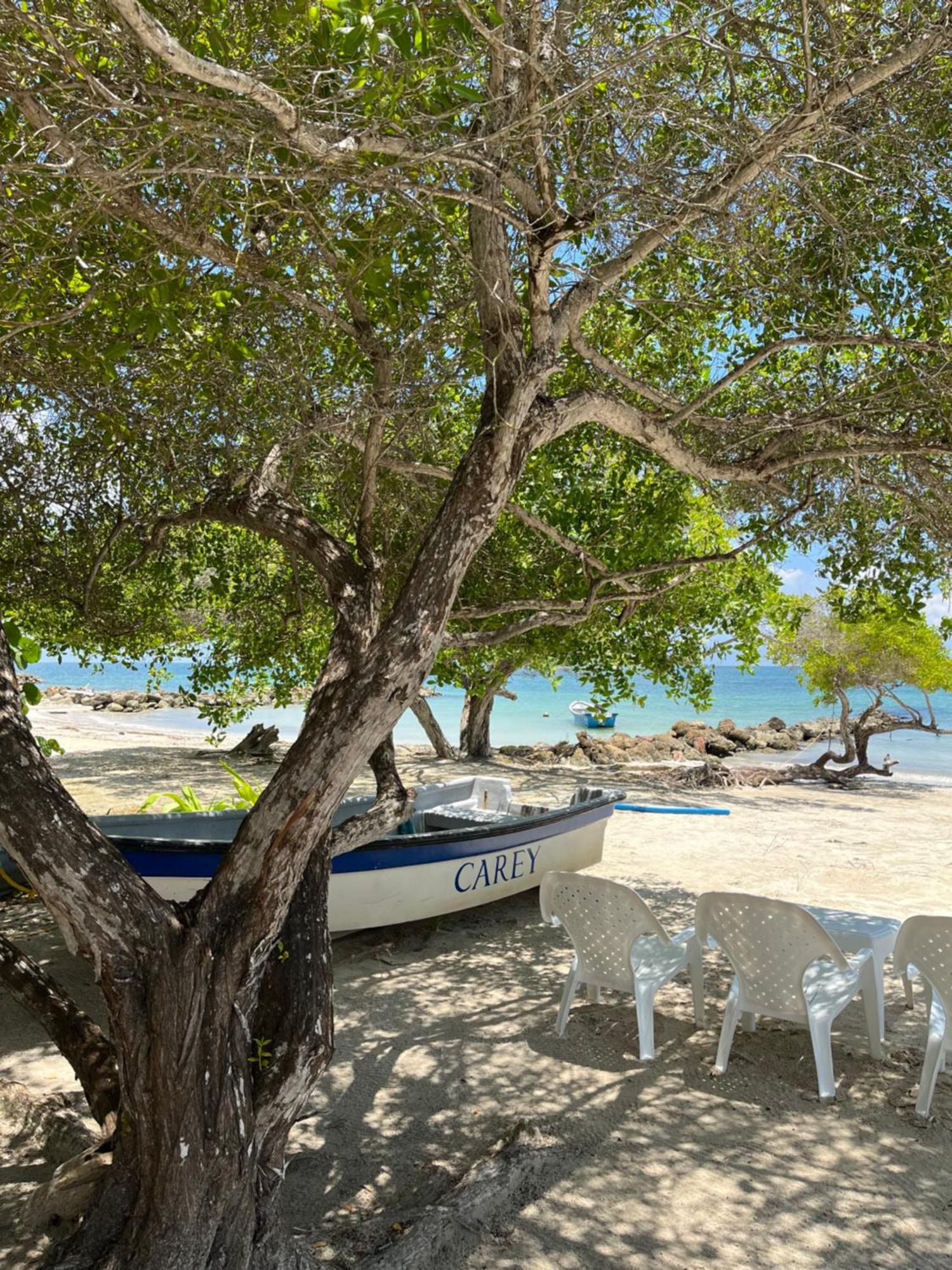Carey Beach Бару Екстер'єр фото