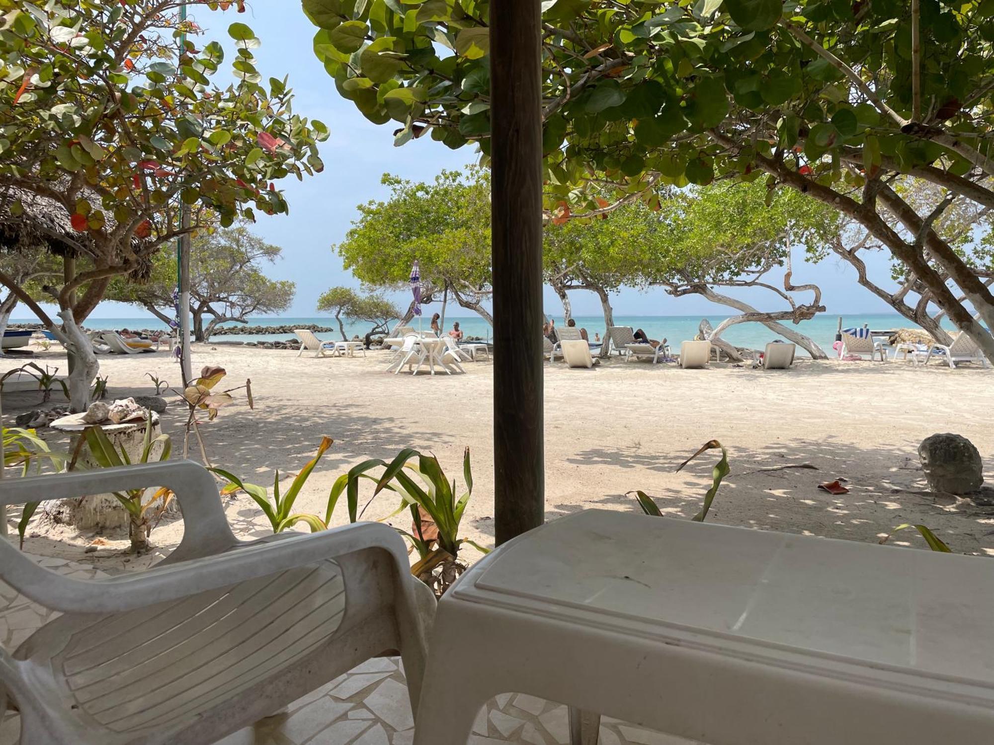 Hotel Carey Beach Бару Екстер'єр фото