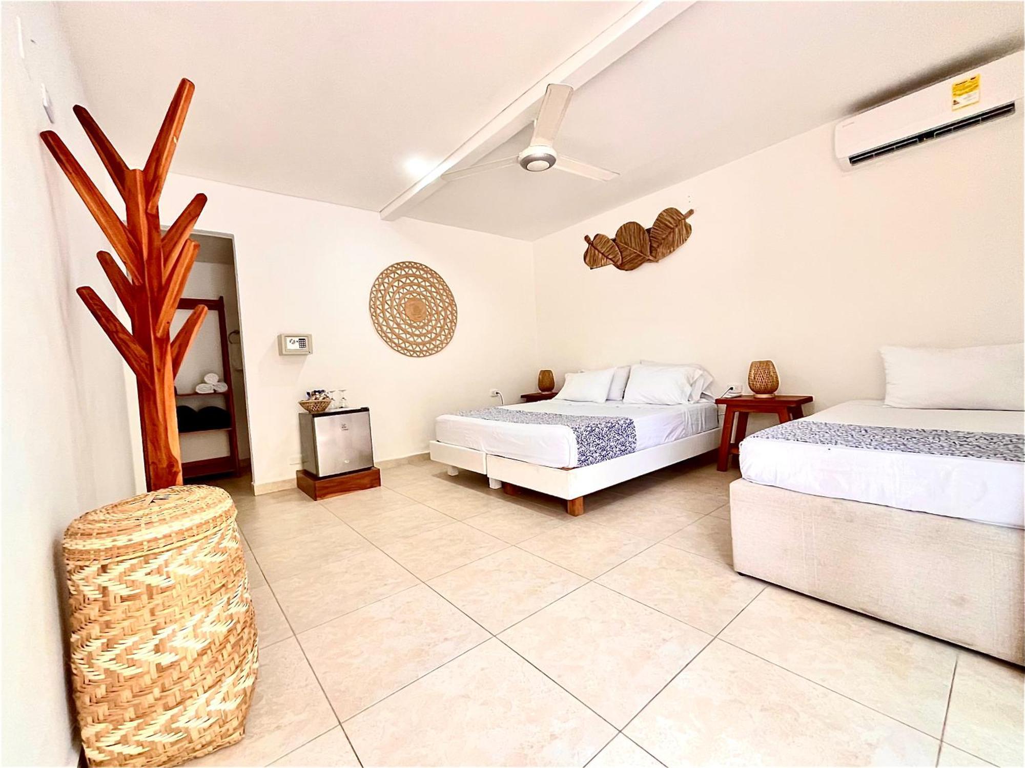 Hotel Carey Beach Бару Екстер'єр фото